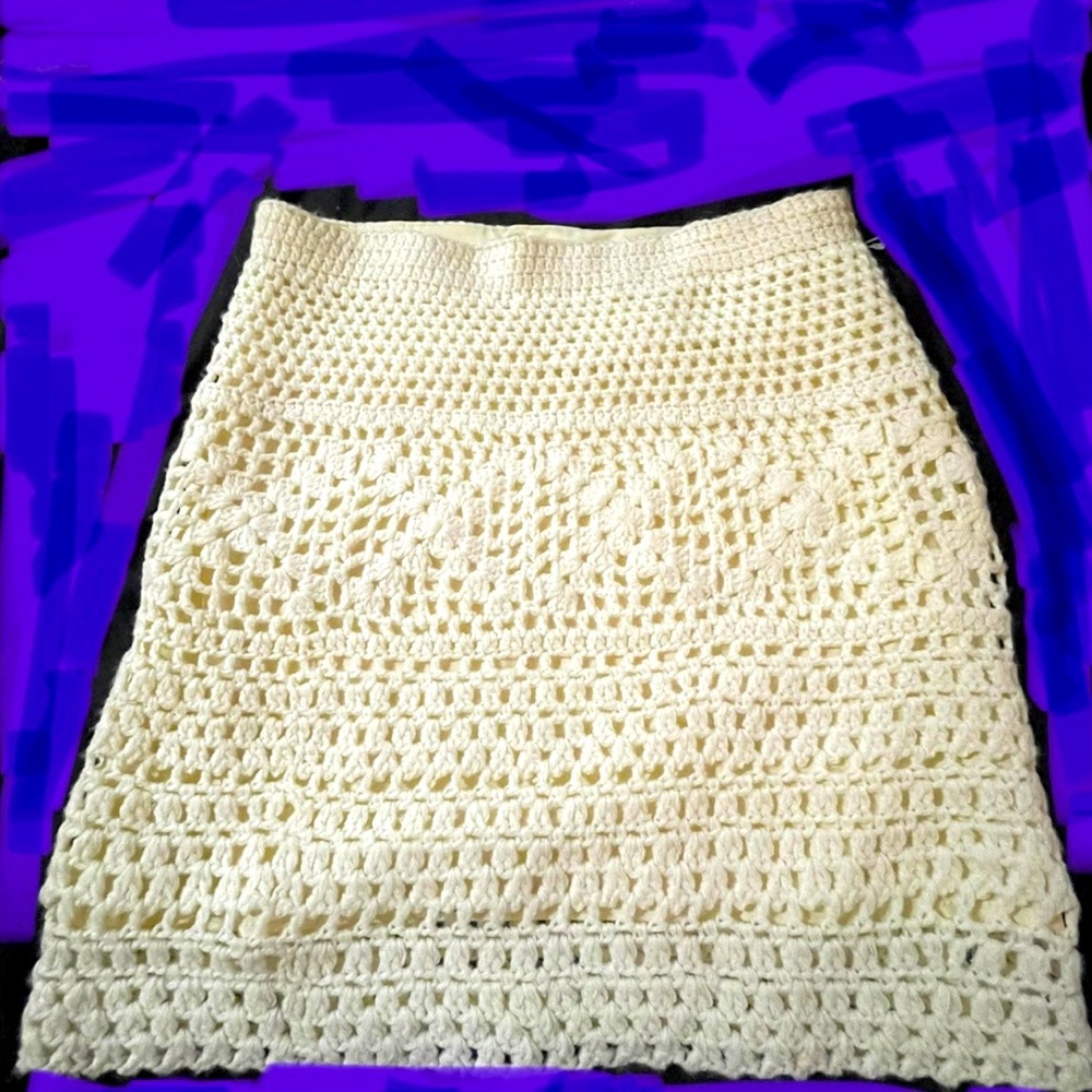 🌟 - White A-line Knit lined Mini Skirt 🌟